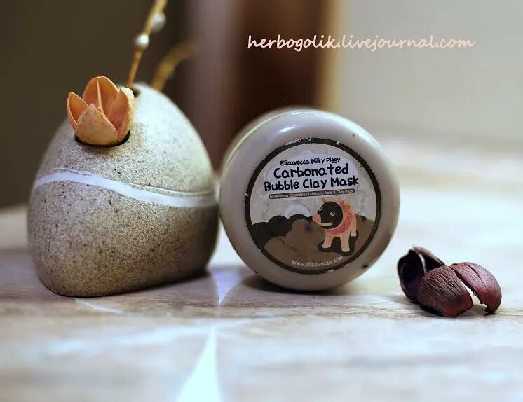 Piggy carbonated bubble clay mask. Piggy carbonated bubble clay mask