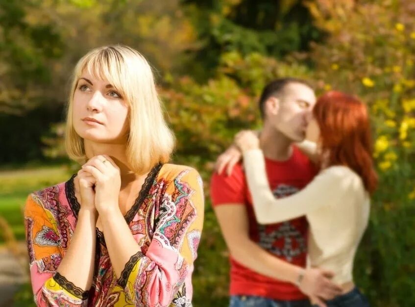 Мужчина и две женщины. Я выбрал любовницу. Женщина разлучница. Я выбрал любовницу. Мужчина и женщина.