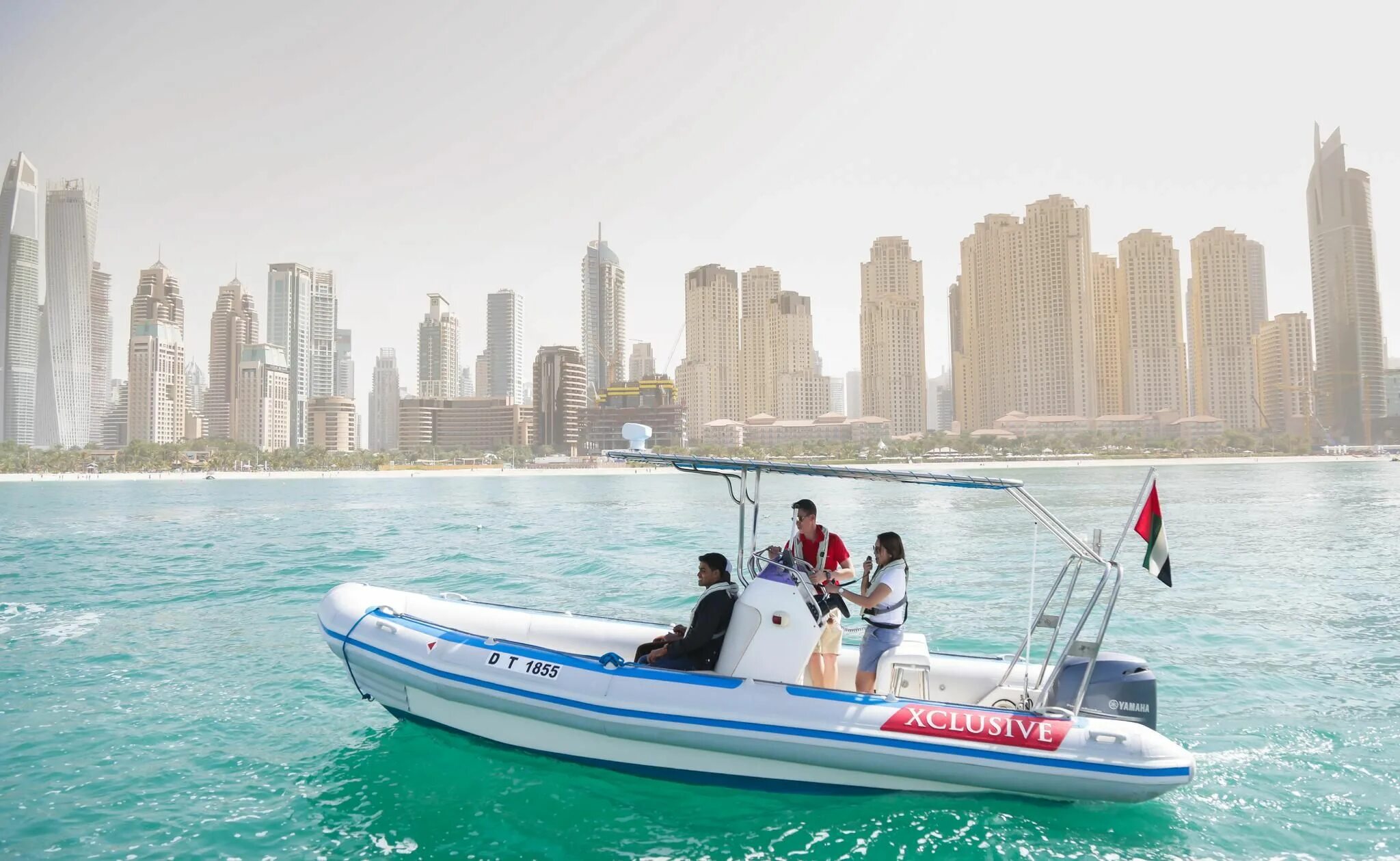 Вода в море дубая сегодня. Dubai marina лодка. лодка доун дубай. maritime city дубай. дубай море или океан.