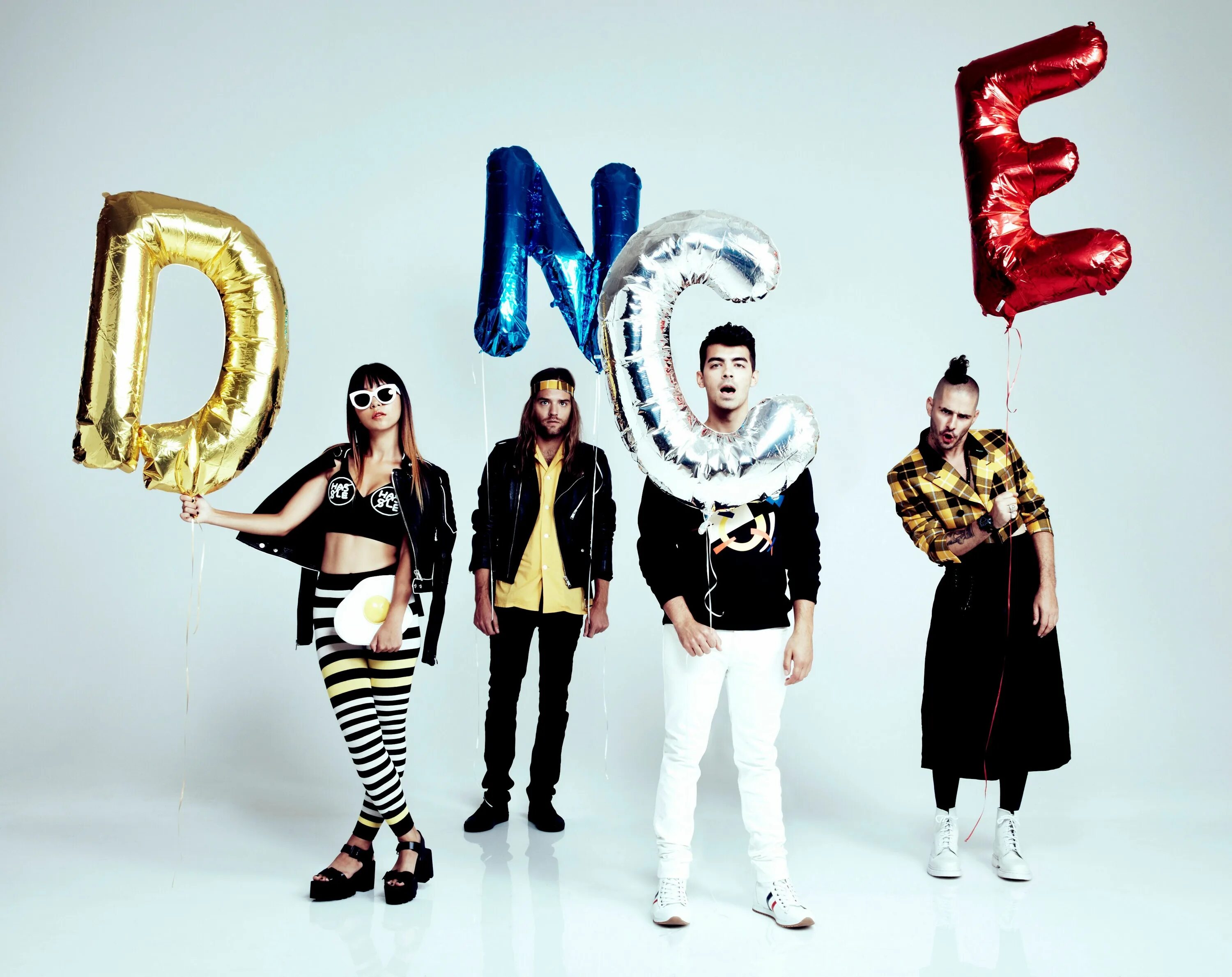 Dance cake by the. DNCE Cake bu the Ocean. Dance группа. Группа Cake. DNCE американская группа.