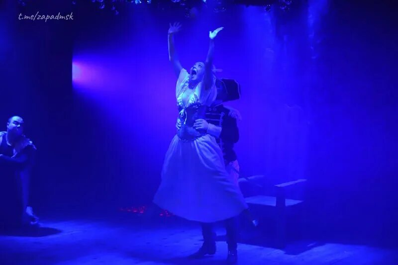 Щелкунчик театр на юго-западе. Щелкунчик vs мышиный король театр на юго-западе. Мышиный король волшебник дроссельмейер. Театр на юго западе щелкунчик. Мышиный король театр цирк чудес.