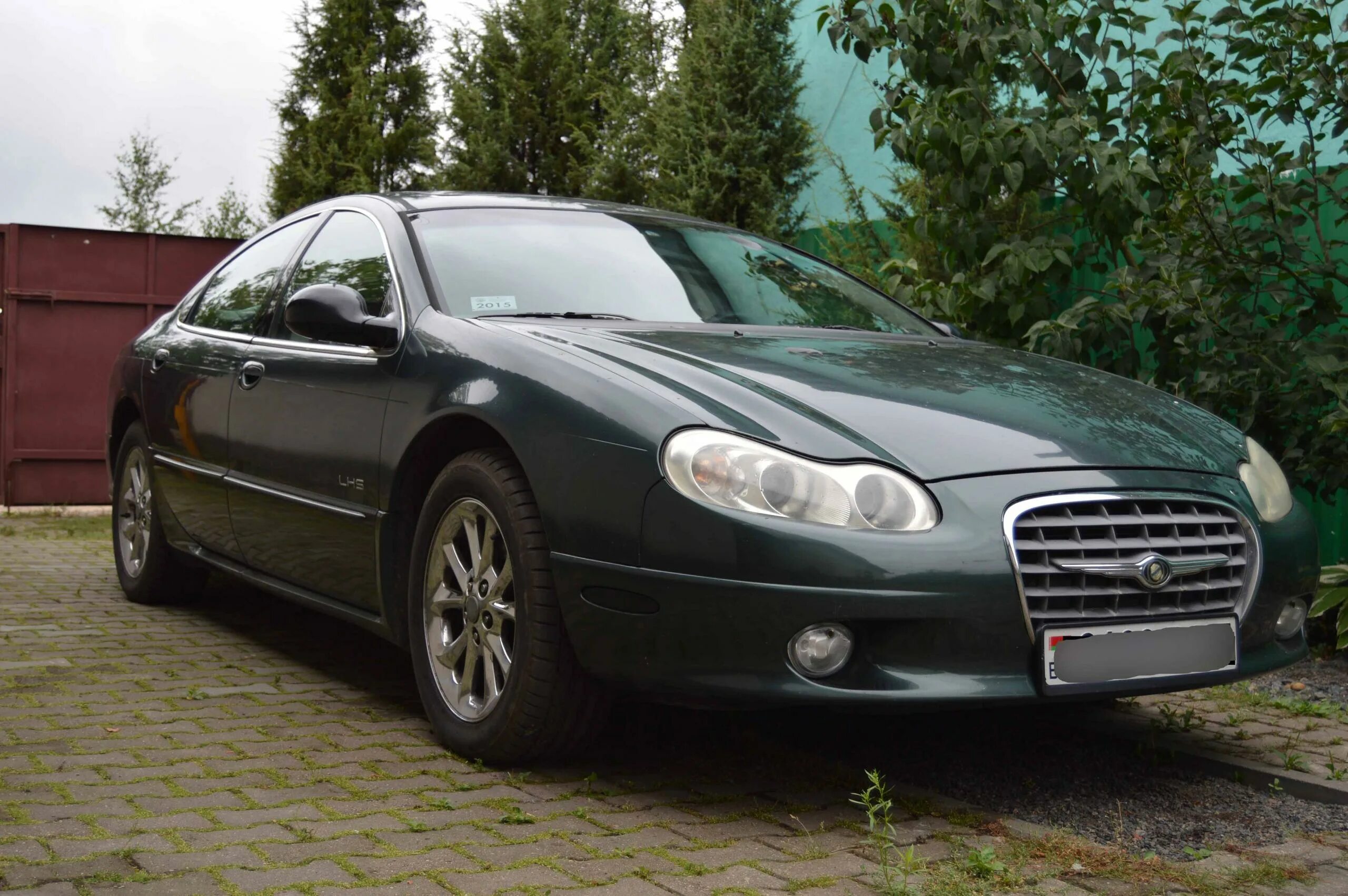 Крайслер 2000 года. Крайслер 2000. Chrysler 2000 года. Крайслер седан 2000. Авто Крайслер с 2000 г.