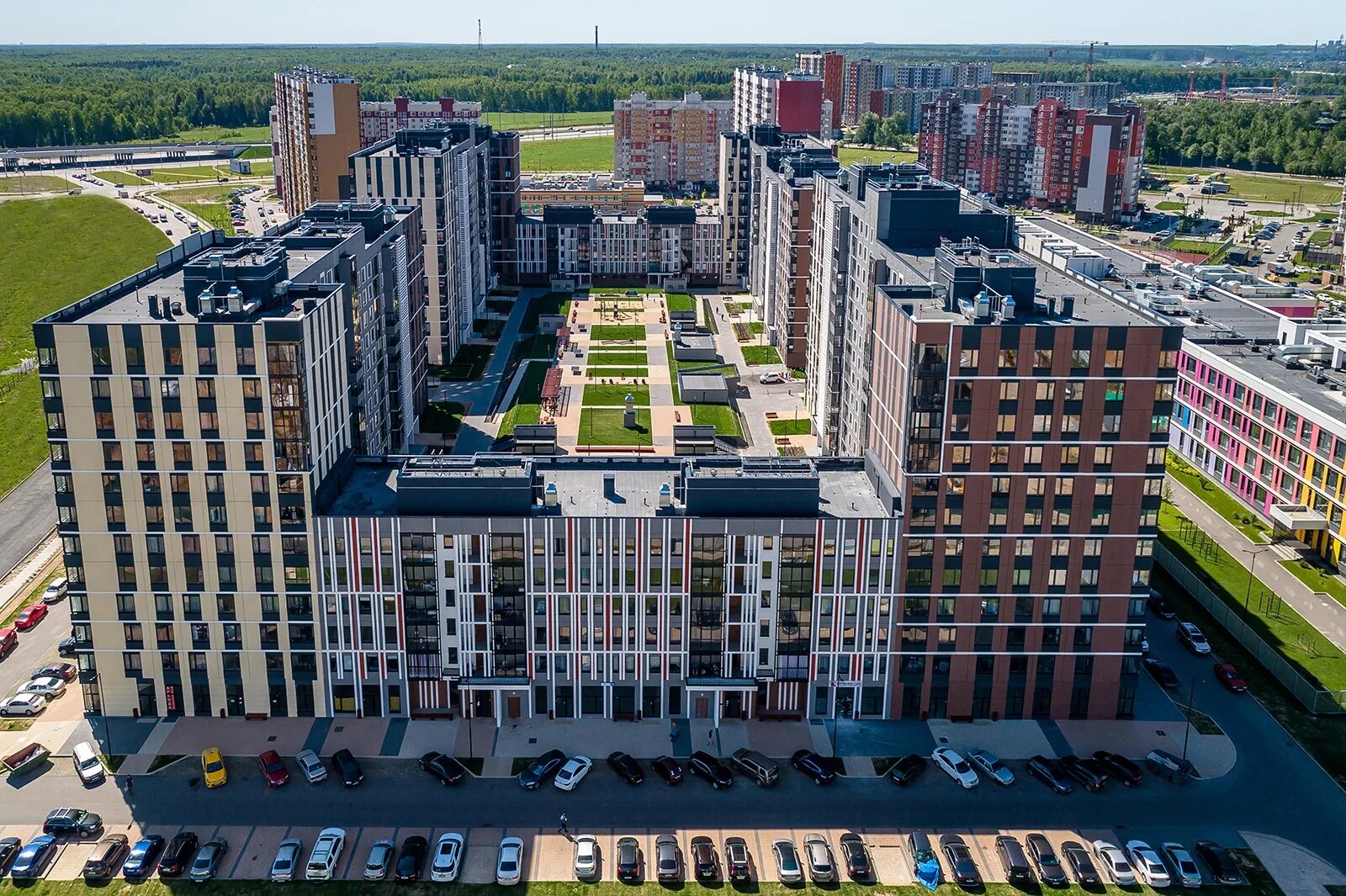 Жк ватутинки отзывы. ЖК новые Ватутинки. Новые Ватутинки Москва. Район «новые Ватутинки», мкр. «Южный. Квартал 102 Десеновское поселение.