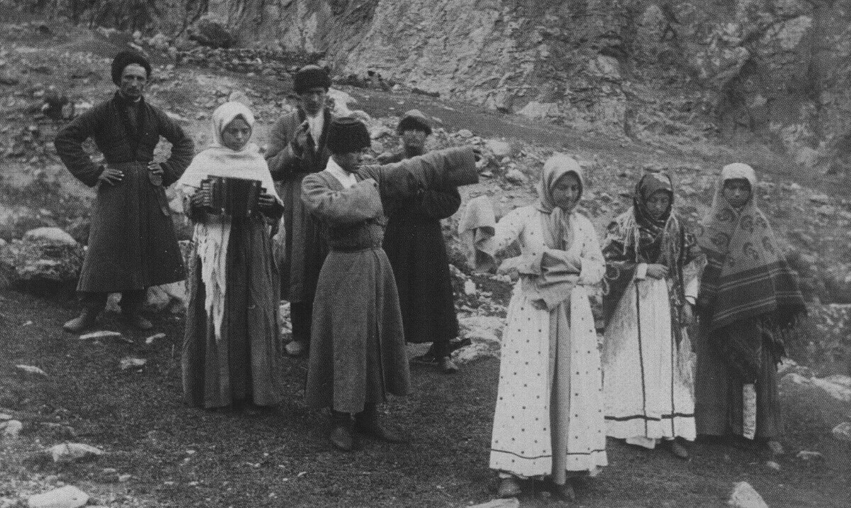 Чеченцы 19 век. Презентация на тему ингушетия. Грузины 19 век. Ингушское происхождение. Бацбийцы народы кавказа.