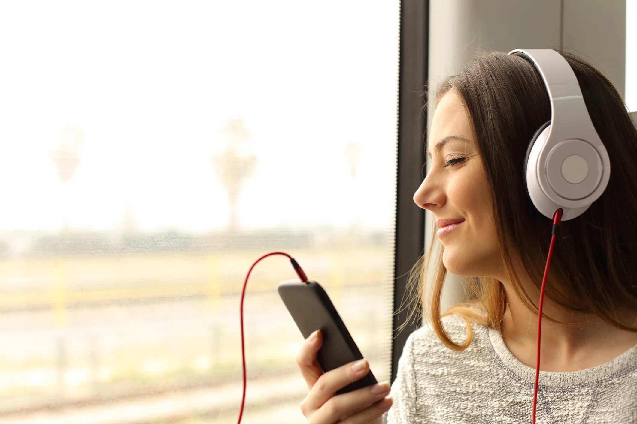 Listen to the radio use. Listen to the radio use