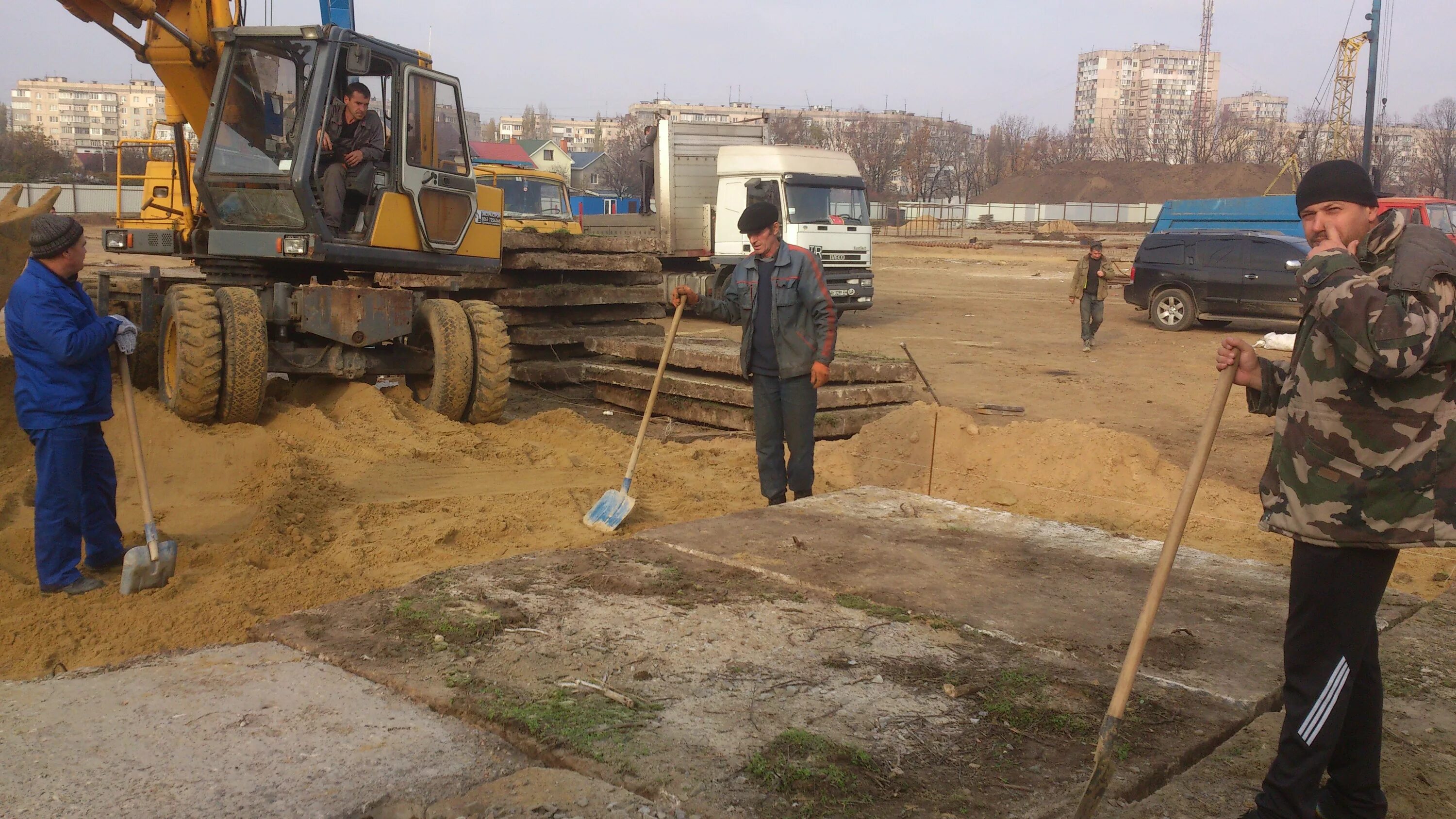 сельскохозяйственное машиностроение. дом плюс логотип. животноводческие фермы и комплексы.