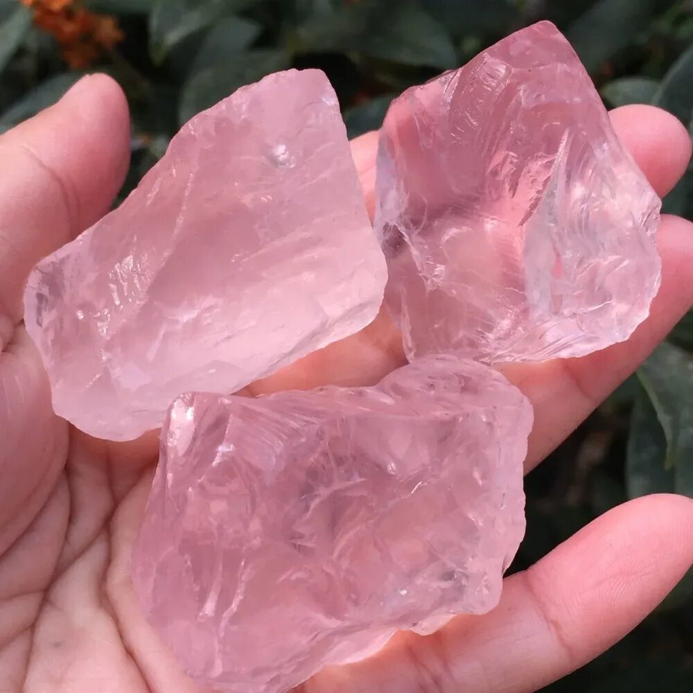 САМОЦВЕТ Rose Quartz - Роуз кварц. Розовый кварц камень необработанный. Камневеды розовый кварц. Камни Самоцветы розовый кварц.