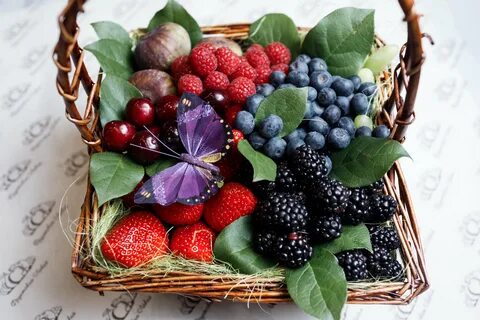Подарки фрукты ягоды