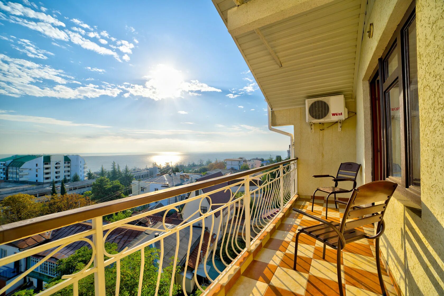Алушта ул хромых. Sky mare алушта. алушта, ул в хромых, 10. алушта гостевые дома у моря. крутые отели крыма с домиками.