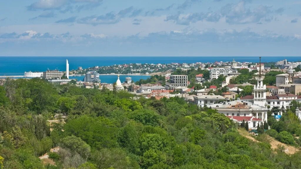 Крым севастополь центр. Севастополь бухта. Севастополь это краснодарский край. Крым город севастополь. Севастополь.