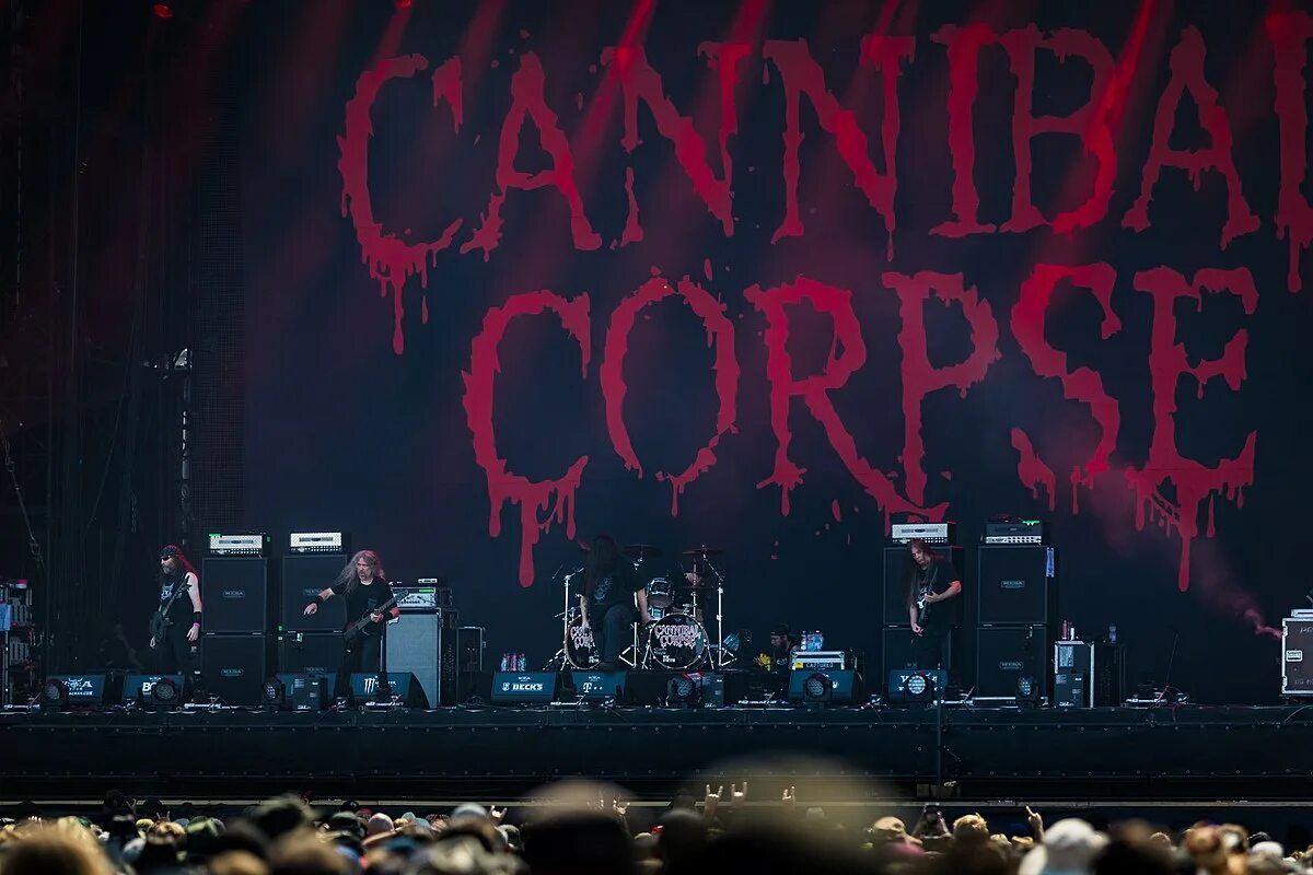 Cannibal corpse песни. Cannibal Corpse исполнитель группа. Каннибал Корпс обложки.