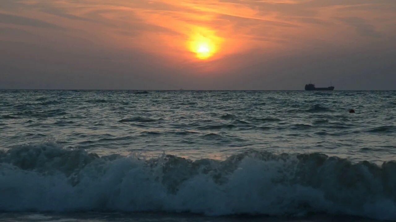 Звуки шума прибоя. Море шум волны релакс. Релакс на черном море. Релакс закат на море видео. Медитация Крым.