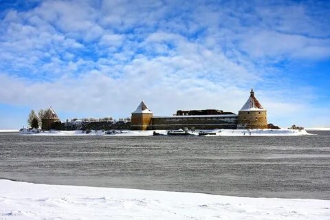 Оттаив орешек вкрадчивый