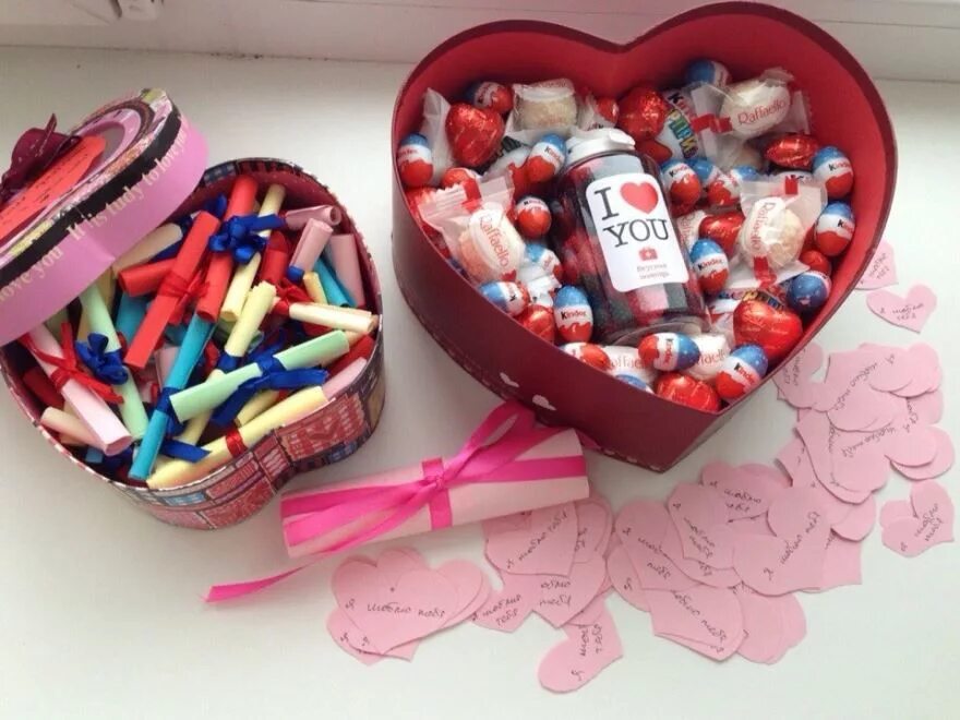 Оригинальный подарок девушке. Романтический подарок девушке. Роскошные подарки для девушек. Оригинальные подарки на день рождения. Девушка сделала необычный подарок.