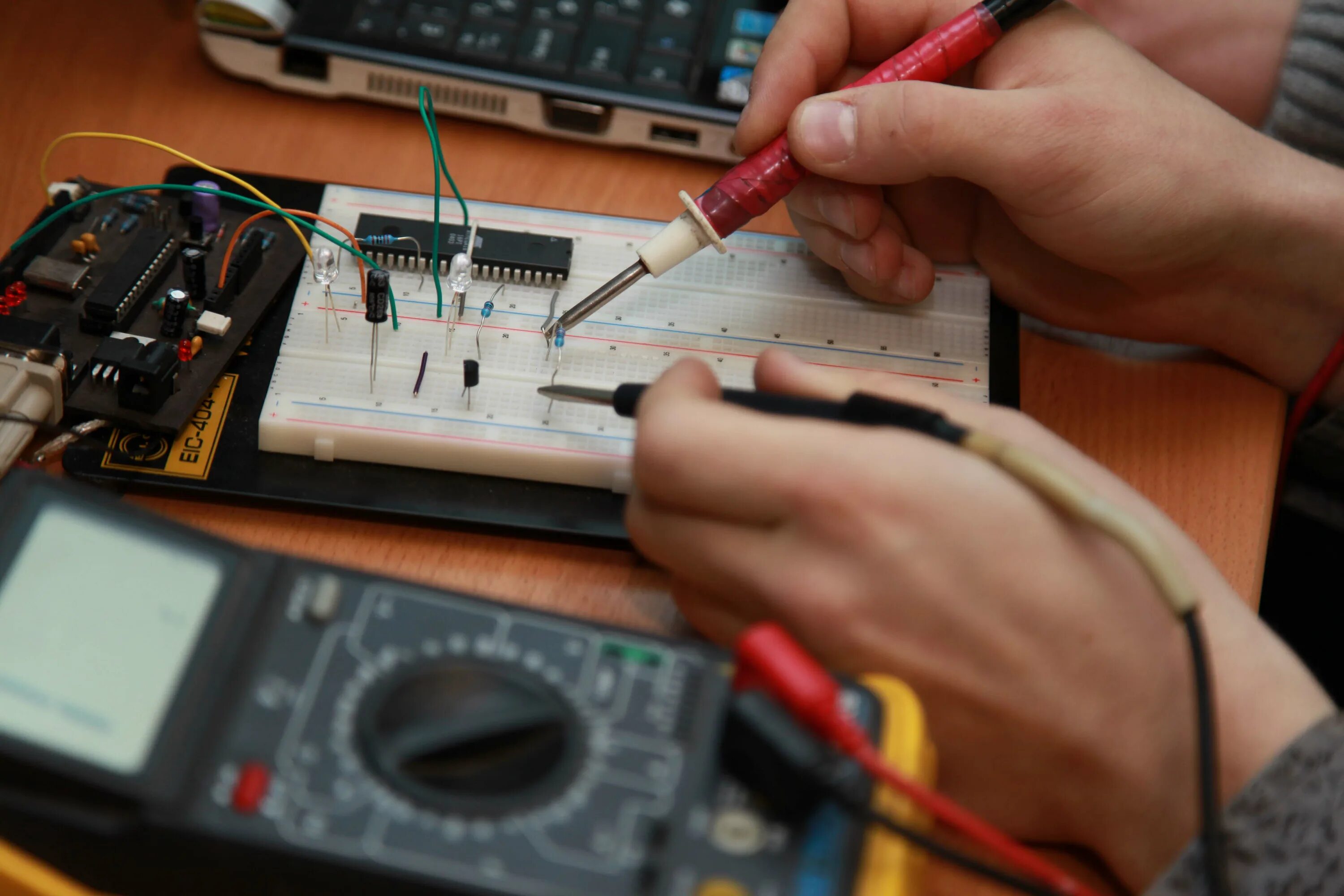 радиокружок для детей. кружок радиоэлектроники для детей. кружок радиоэлектроники для детей. радиокружок для детей. кружок радиолюбителей для детей.