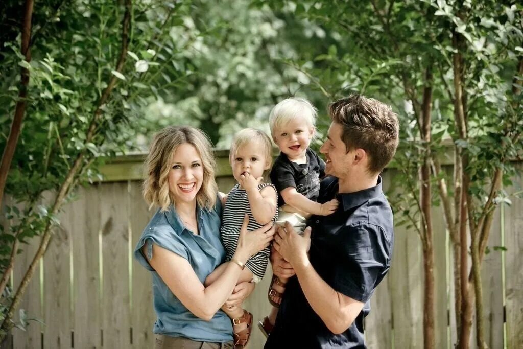 Мужчина ради семьи. Терплю ради семьи. Для создания семьи достаточно. Ради детей цитаты. Жизнь ради детей.