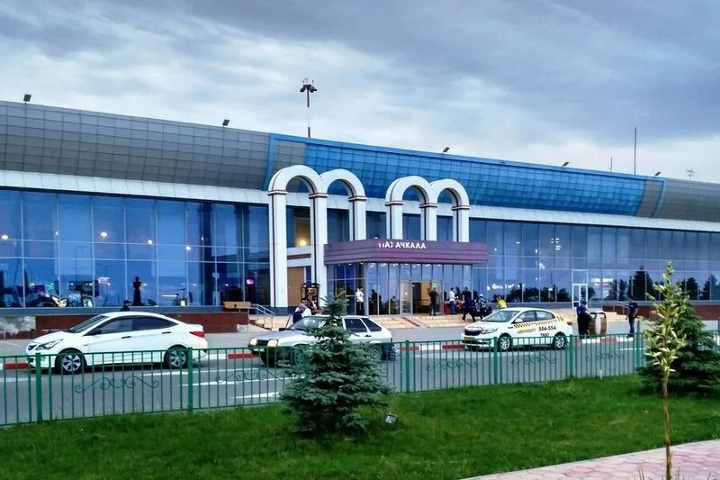 Что творится в аэропорту махачкалы