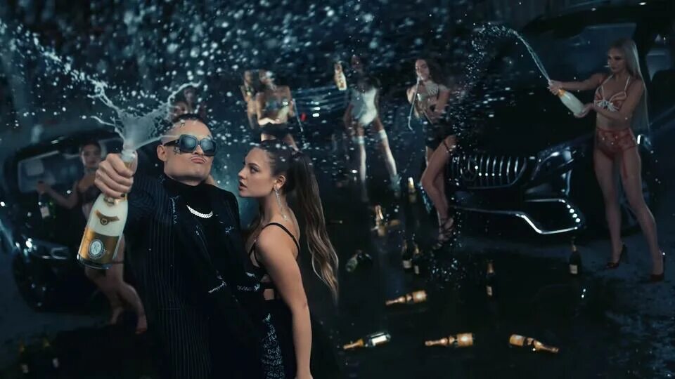 инна вальтер дымом. гитарист. нюша леди н. музыкальные видеоклипы популярные. клип а музыка играет.