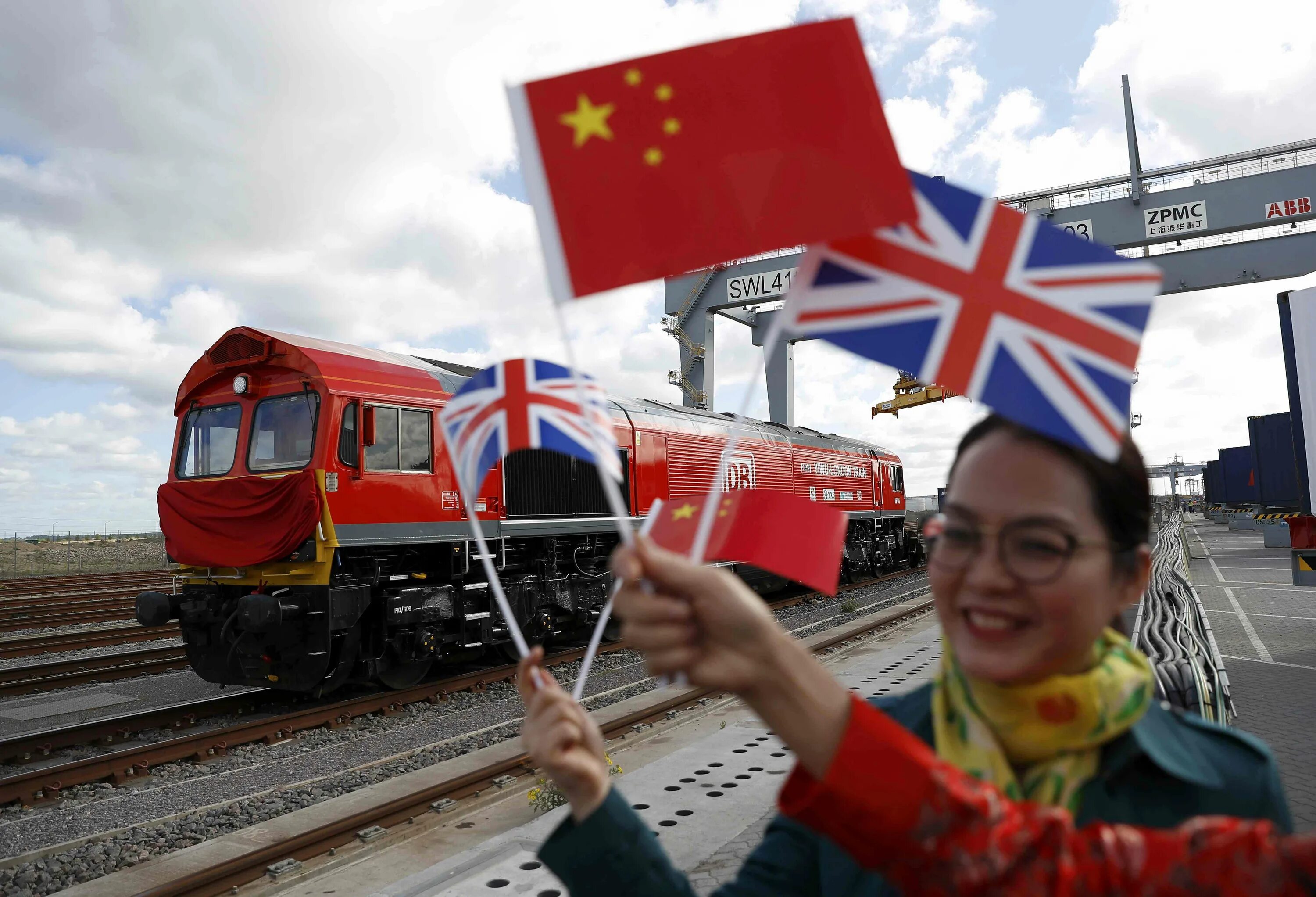 Железные дороги Британии. Поезда Великобритании. Поезда в Китае. Железнодорожный транспорт в Англии. В январе 2017 из китая в лондон