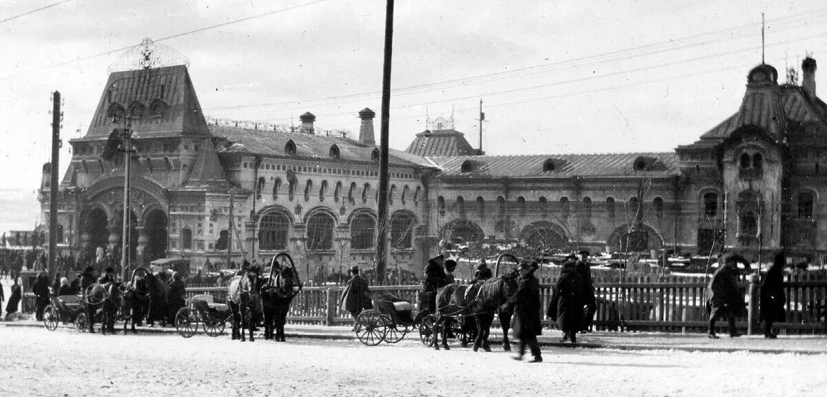 Дальний восток в начале 20 века. Вокзал Владивосток 19 век. Владивостокский вокзал начало 20 века. Владивосток в начале 20 века. Владивостокский вокзал 1894.