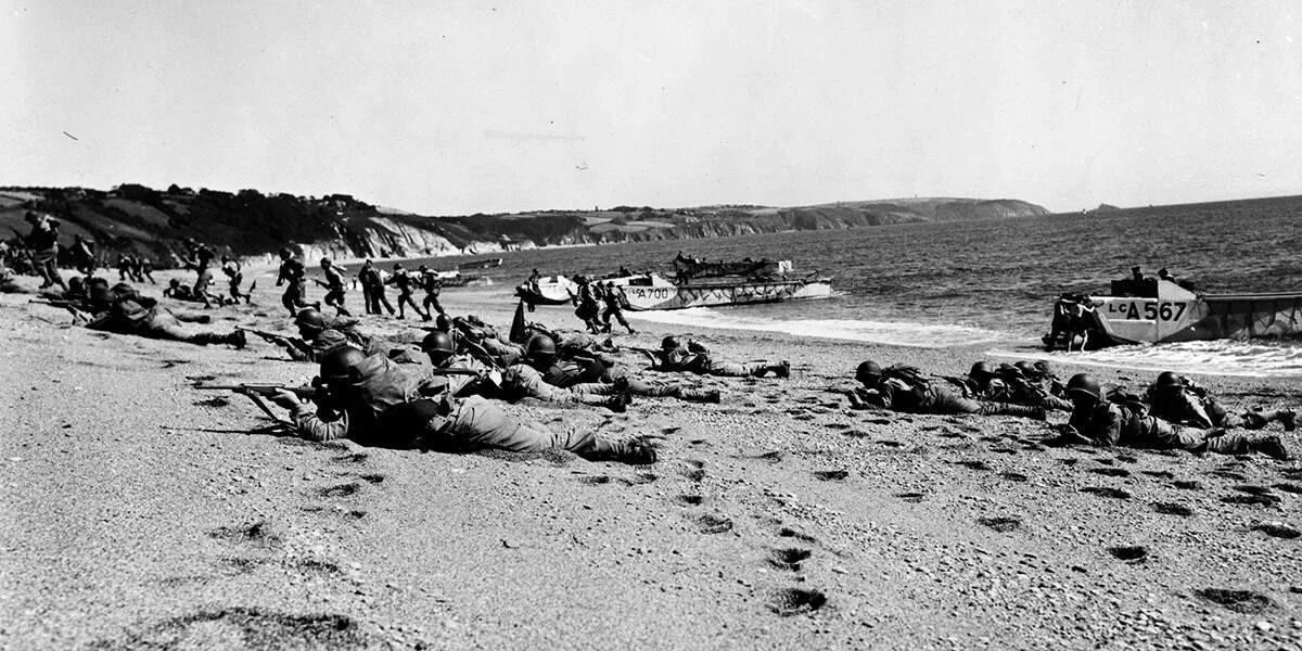 Про высадку в нормандии. Высадка в Нормандии 1944. Нормандия пляж Омаха. Высадка десанта в Нормандии в 1944.