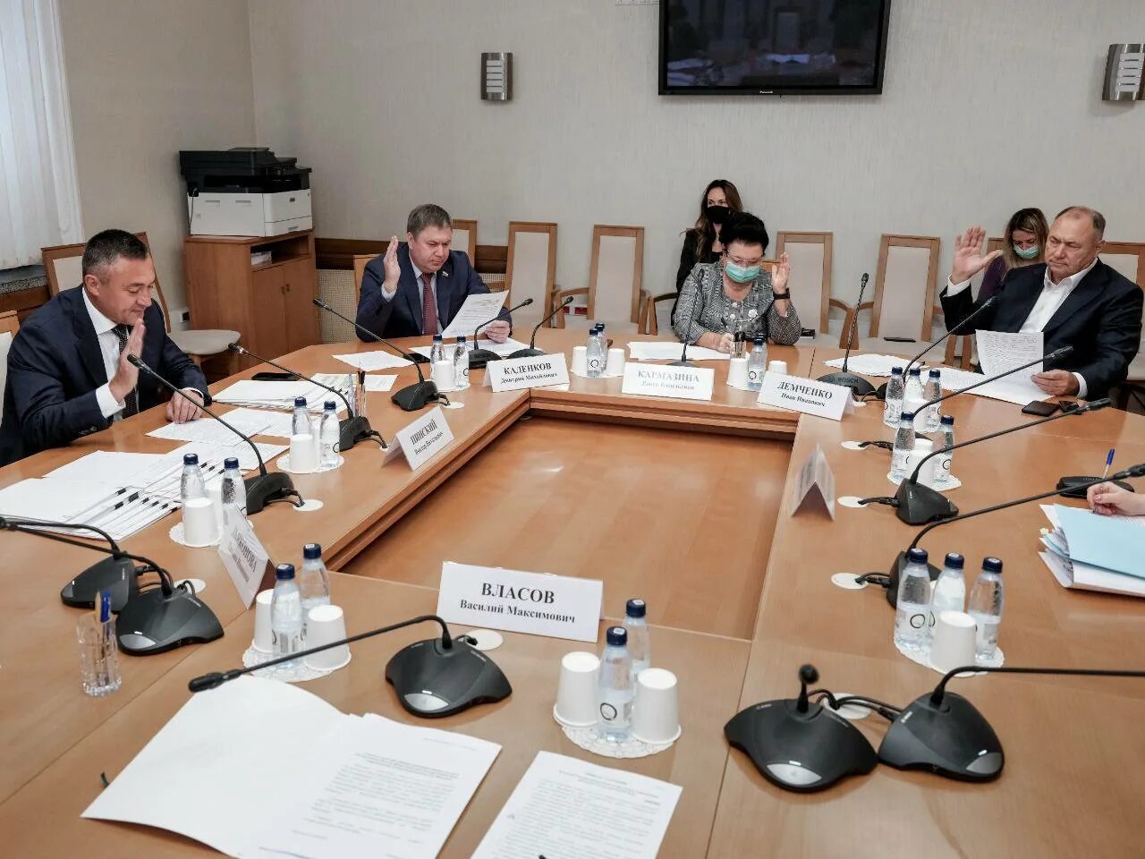 Первое заседание комиссии. Комитеты и комиссии государственной Думы. Заседание. Депутаты Госдумы 2021.