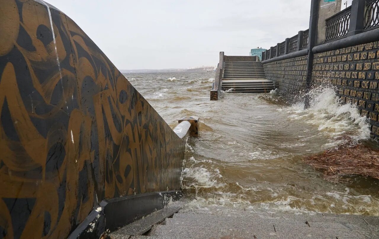 Уровень воды в волге бугорок 2023