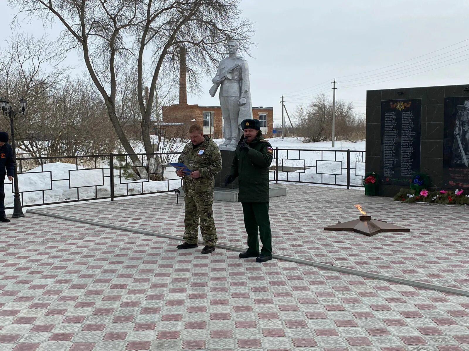 Село Новопервомайское татарского района Новосибирской области. Дмитриевка татарский район. Памятник село Новопервомайское. Дмитриевка татарский район Новосибирская область. Погода в новопервомайское татарский