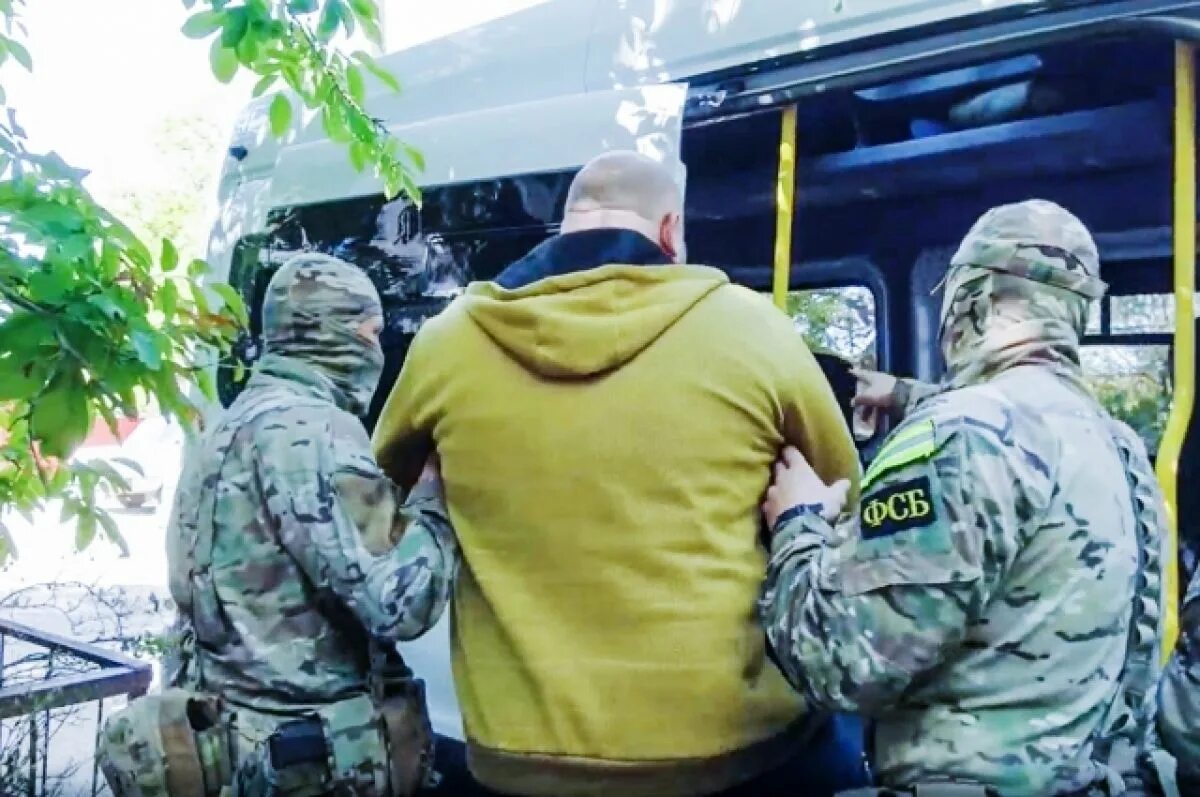 Завербованный спецслужбами. Завербовала. Завербованный спецслужбами. Завербованный спецслужбами. Спецслужбы террористы.