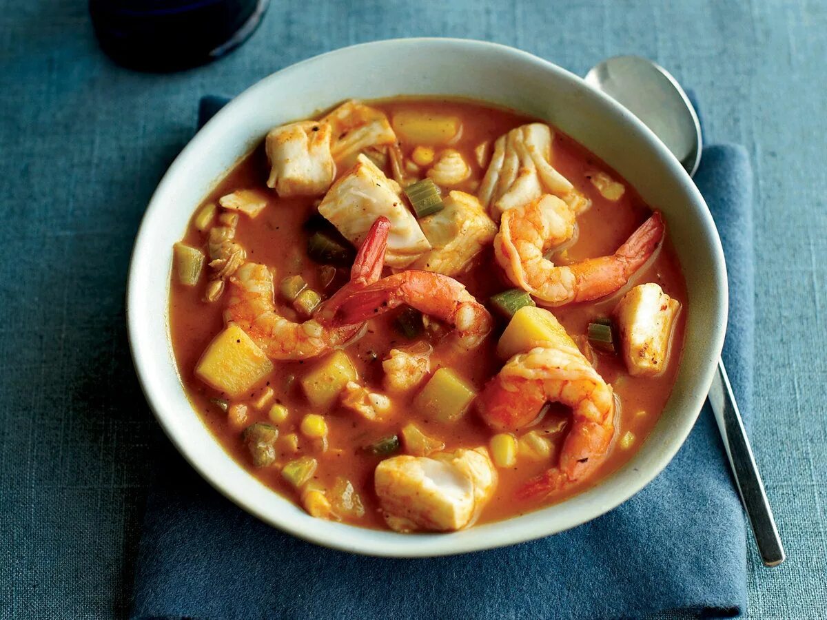 Best soup. Мексиканский рыбный суп. Мексиканский суп с рыбой. Суп рыбный Мексика. Чорба с морепродуктами.