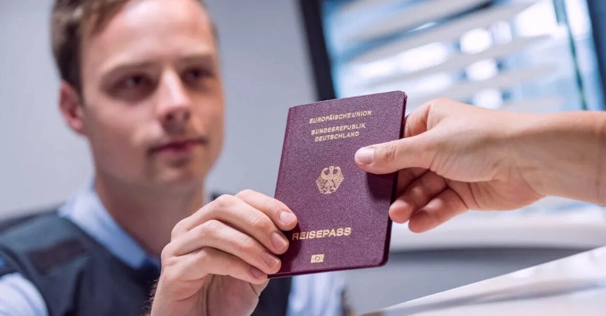 Регистрация визы в россии. Иностранные граждане. Двойное гражданство. Вид на жительство. Иностранное гражданство.