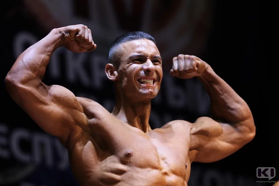 Чемпион 4 букв. Чемпион 4 букв. Борец кубинец лопес. Футбол головами играть. Футбол головами.