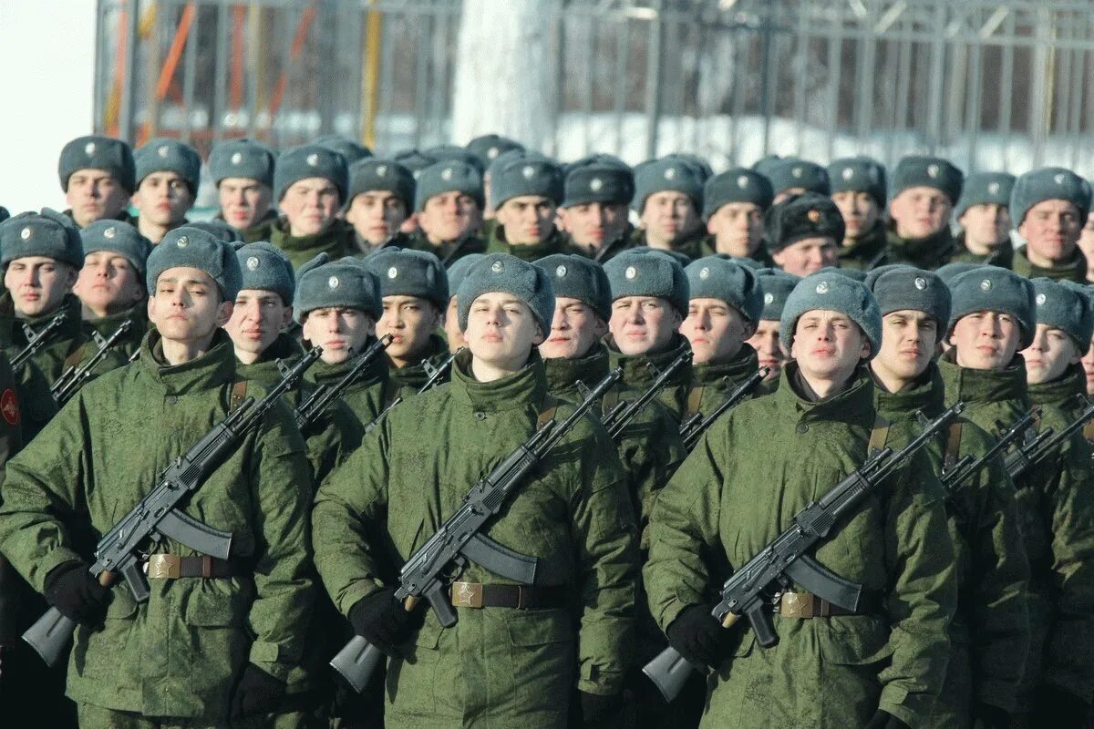 Строй солдат. Военная служба. Рота солдат. Армия