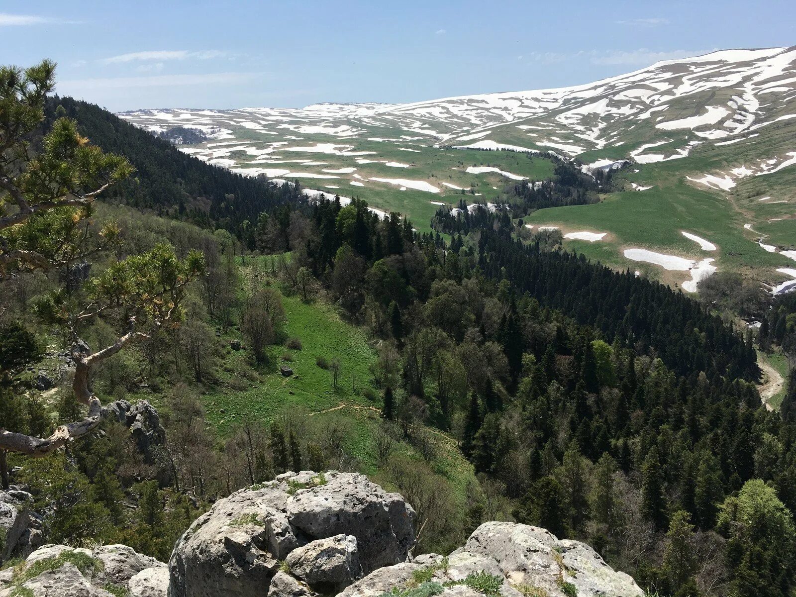 хребет азиш. хребет азиш-тау смотровая площадка. плато лагонаки адыгея. хребет азиш-тау адыгея. хребет азиш-тау адыгея.