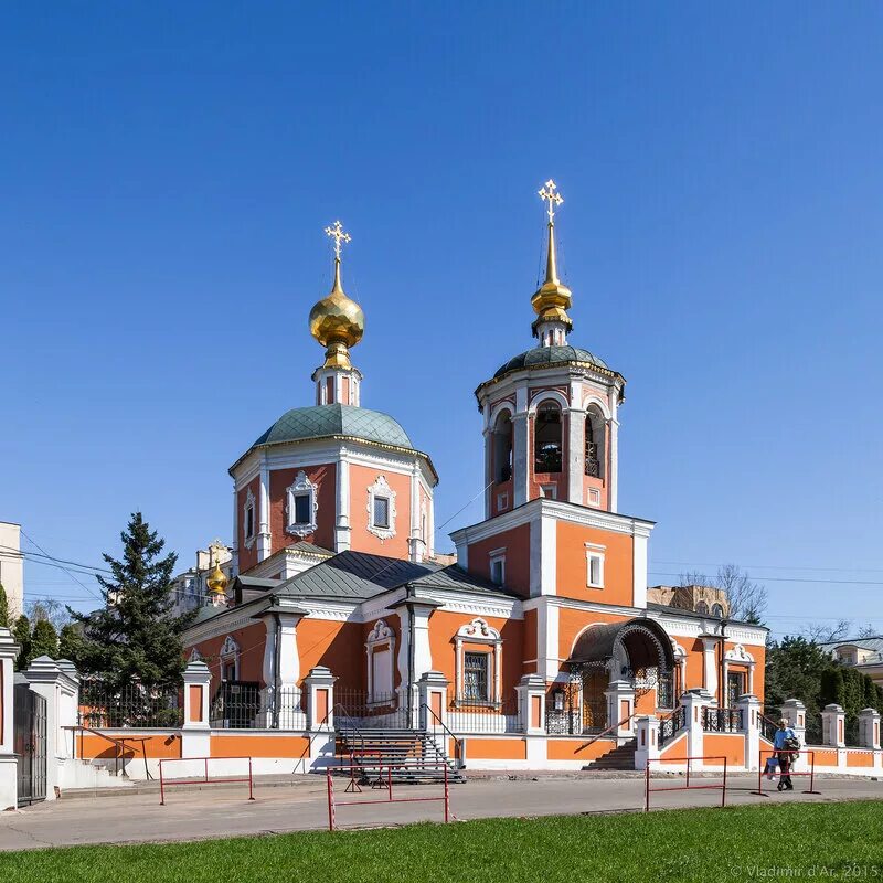 Подворье Троице-Сергиевой Лавры в Москве. Храм Троицы Живоначальной в Троицкой Слободе. Московское подворье Свято-Троицкой Сергиевой. Подворье Сергиево Троицкой Лавры в Москве. Свято троицкий москва