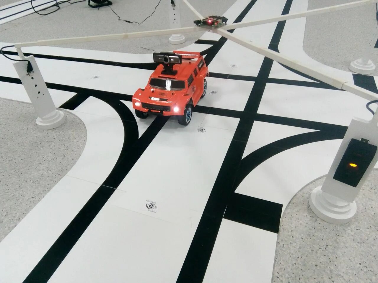 Беспилотная робототехника. Робототехника дроны. Кванториум джд екатеринбург. Неубиваемый дрон иннополис. Роман федоренко.