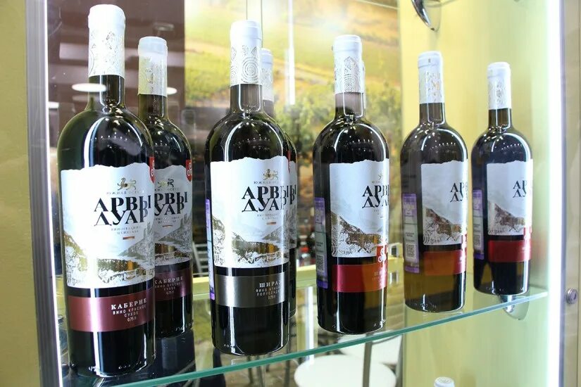 вино аланский резерв шираз. винодельня иронсан шишков василий. вино цард южная осетия. шираз вино южная осетия. вино медина южная осетия.