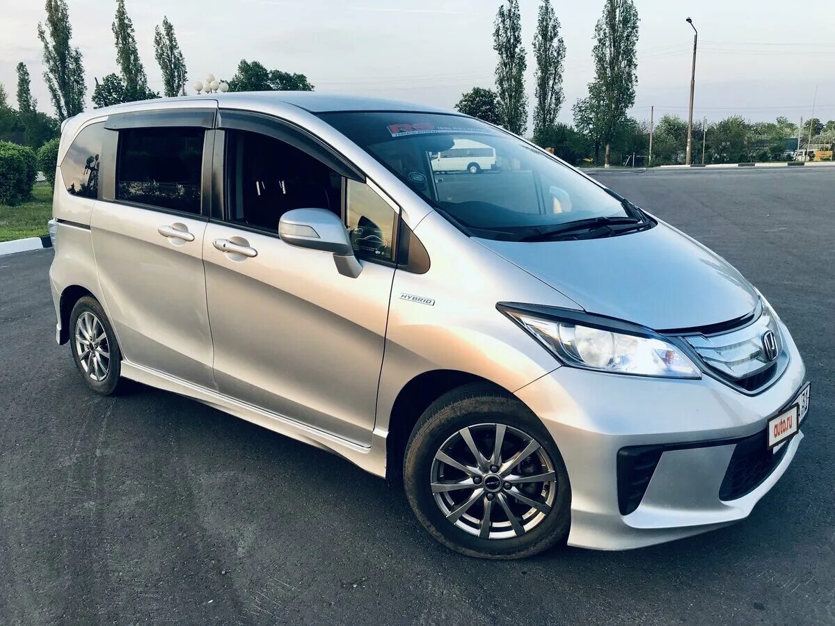 Фрид 2012 года гибрид. Honda freed 2013. Honda freed 2012. Honda freed 2014 Hybrid. Хонда Фрид 2013 гибрид.