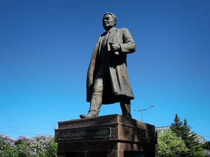 Памятники деятелей