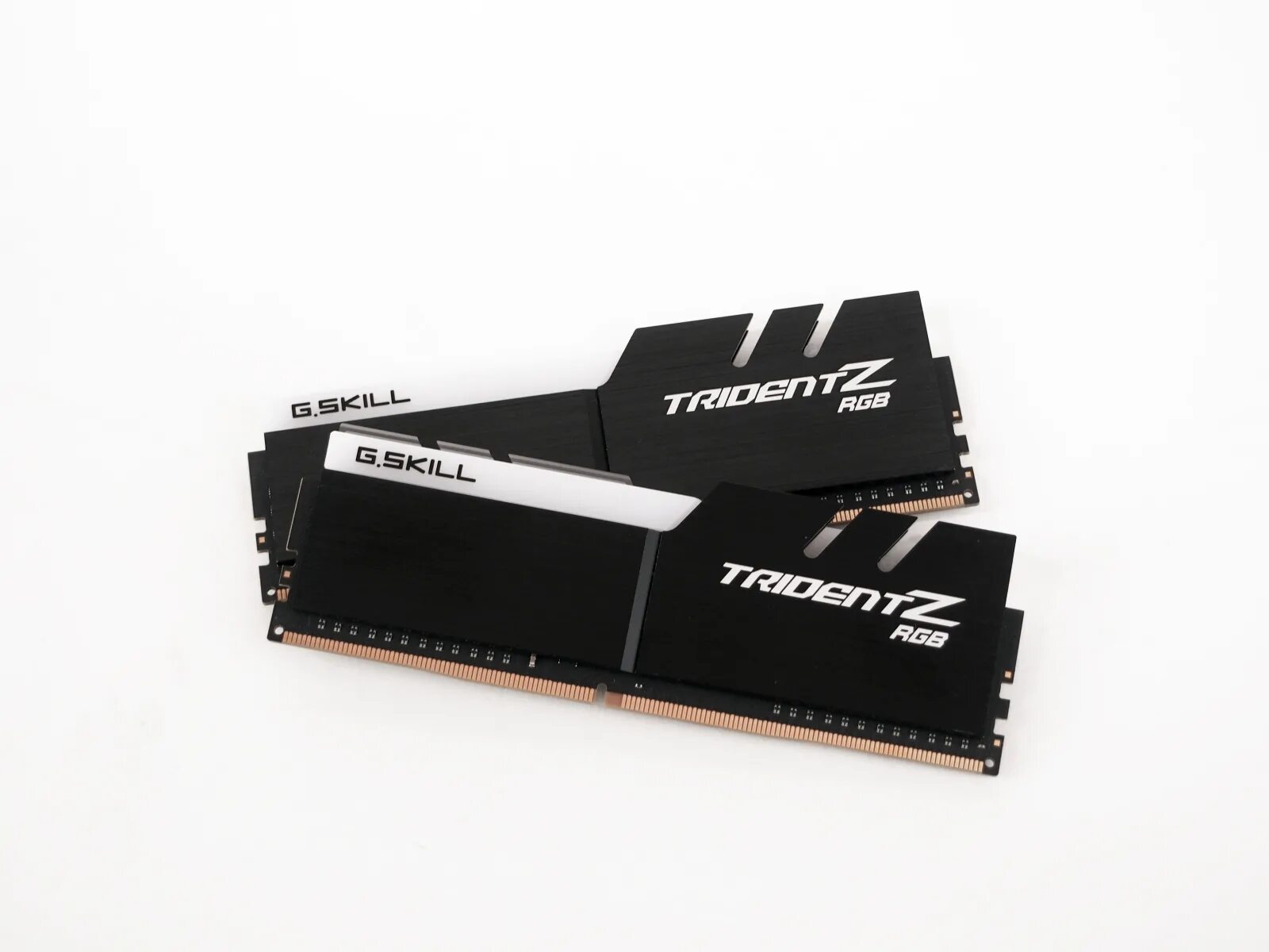 Оперативная память ddr4 trident z. Оперативная память g skill ddr4 16 GB. Оперативная память g skill ddr4 8 GB. G.skill Trident z 4266 MHZ. Gigabyte 2x8gb ddr4.