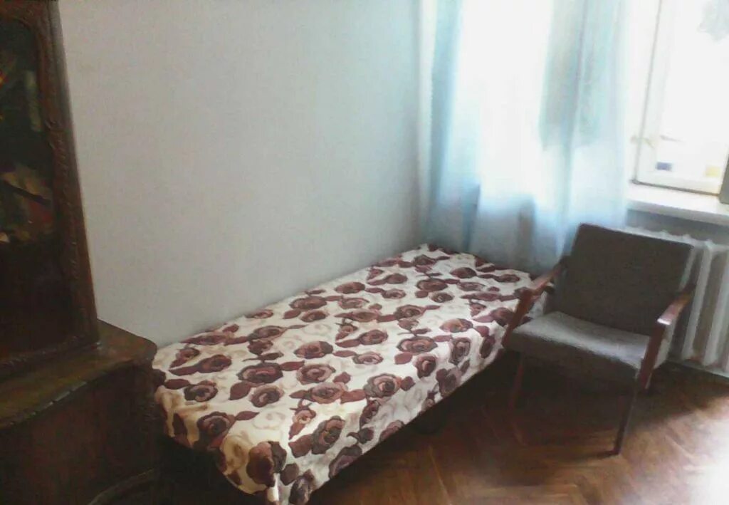 Снять комнату коммуналку от хозяина москва. Авито койко место. койко-место в москве недорого в квартире от хозяина. койко-место в москве недорого без посредников. снять койку место в москве без посредников в квартире.