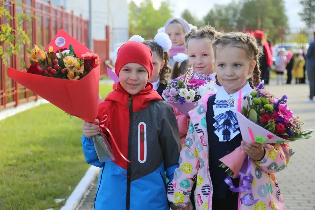 Первоклассники. Школа первоклассника. Будущие первоклассники. Образ первоклассницы на 1 сентября 2022. Прием заявлений в школу 2024