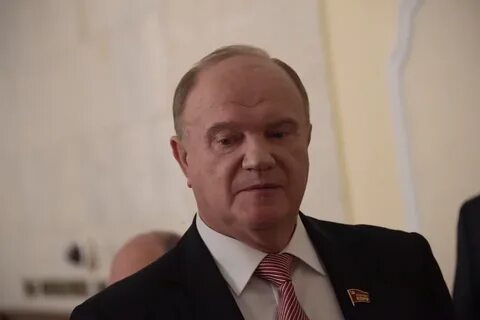 Сколько лет зюганову