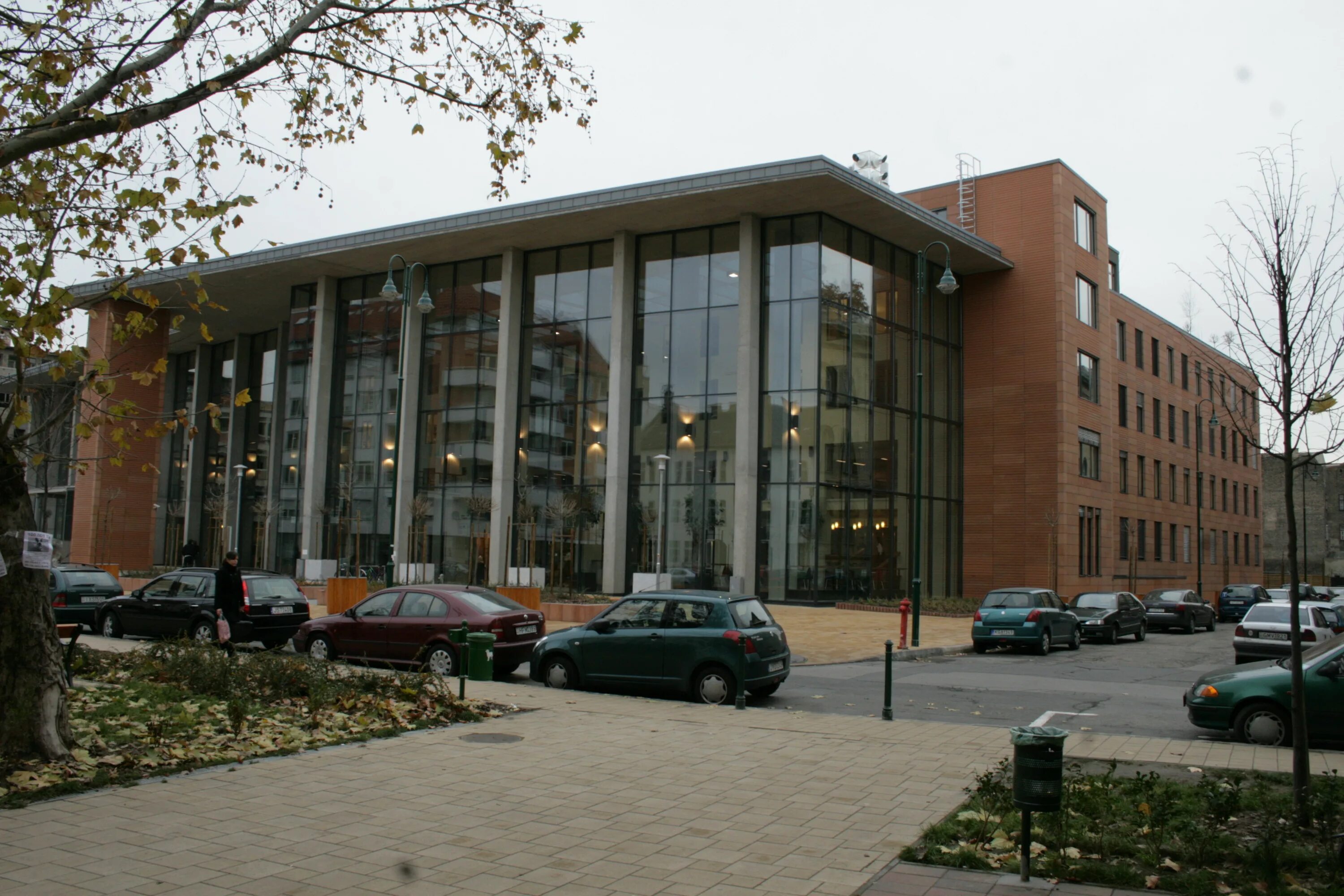 Metropolitan university. Университет земмельвейса. semmelweis university (будапешт, венгрия). semmelweis egyetem. университетский кампус будапешт.