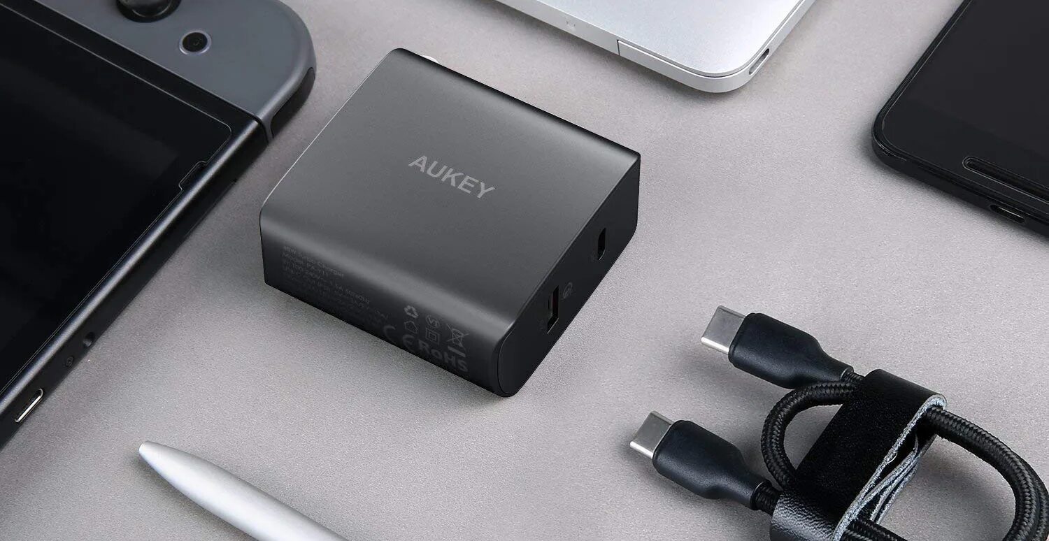 Galaxy s20 fe зарядка. Samsung s20 quick charge power bank. aukey x30. powerbank galaxy s22. очень быстрая зарядка самсунг s20 fe.