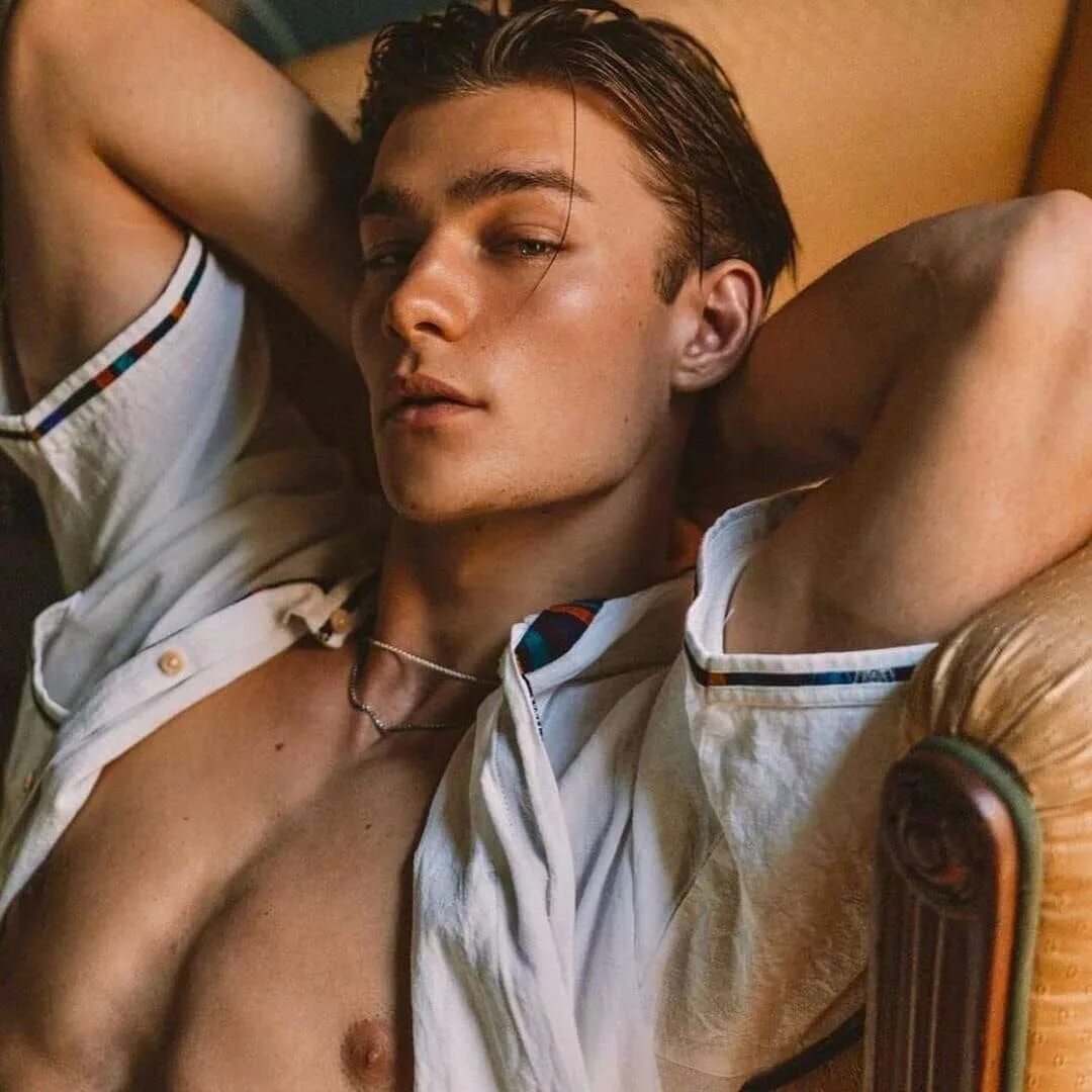 Luca 18. Luca heubl голы. Luca heubl 18. Luca heubl торс. Luca 18.