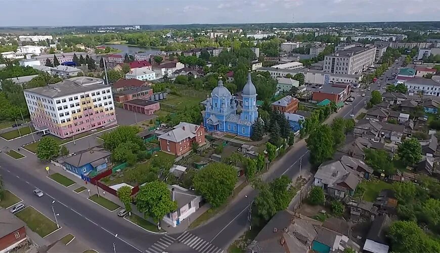 Новозыбков население. Город Новозыбков Брянской области. Новозыбков Брянская область население. Советская улица Новозыбков. Главная достопримечательность Новозыбкова.