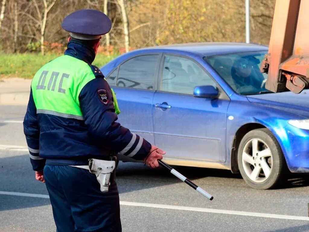 Штраф без страховки авто. Штраф за ДТП. ДПС выписывает штраф.