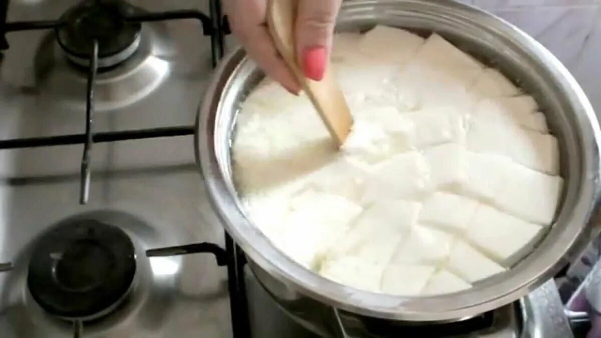 Приготовление сыра. Домашний сыр из молока. Варка сыра в домашних условиях. Приготовить сыр дома.