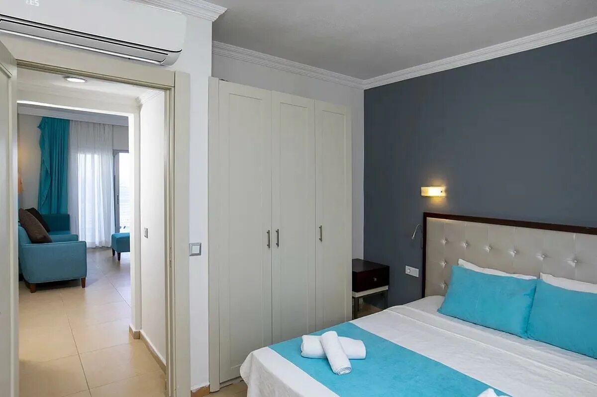 Hotel kiris 4 турция. Jura hotels 4. Jura hotels bodrum 5*. Club shark hotel 4 бодрум. Royal tower resort, roxy) 4*.